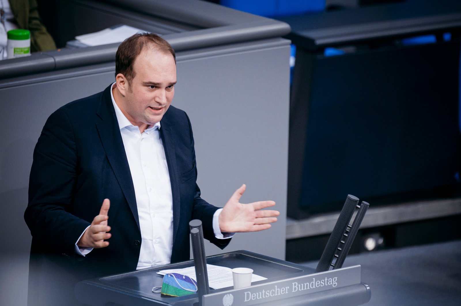 Sebastian Roloff bei einer Rede im Plenum des Deutschen Bundestages